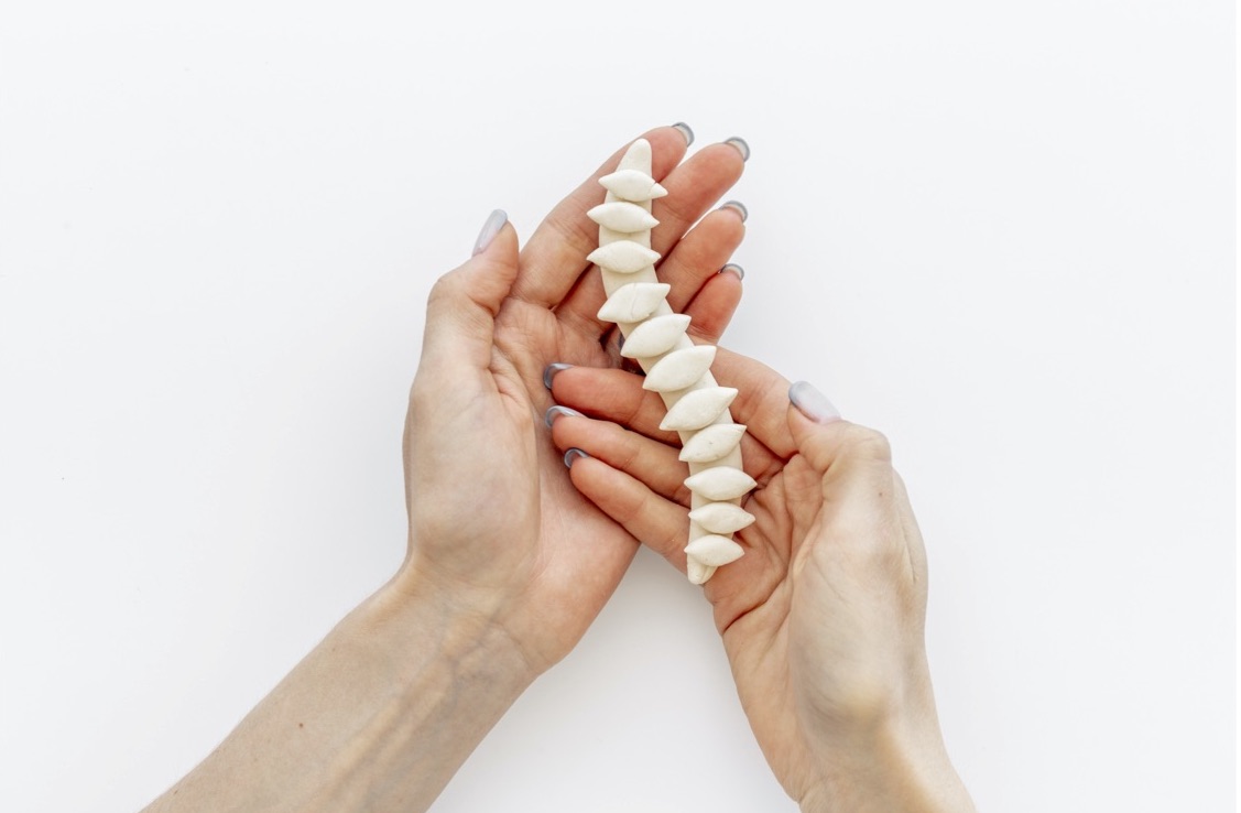 Spinal Flow is a gentle, yet powerful modality that uses touch to make direct contact with the nervous system. As blockages are released, more ease is created in the body, and the body begins to flow – communication between brain, heart and body opens up. This is how the body heals.